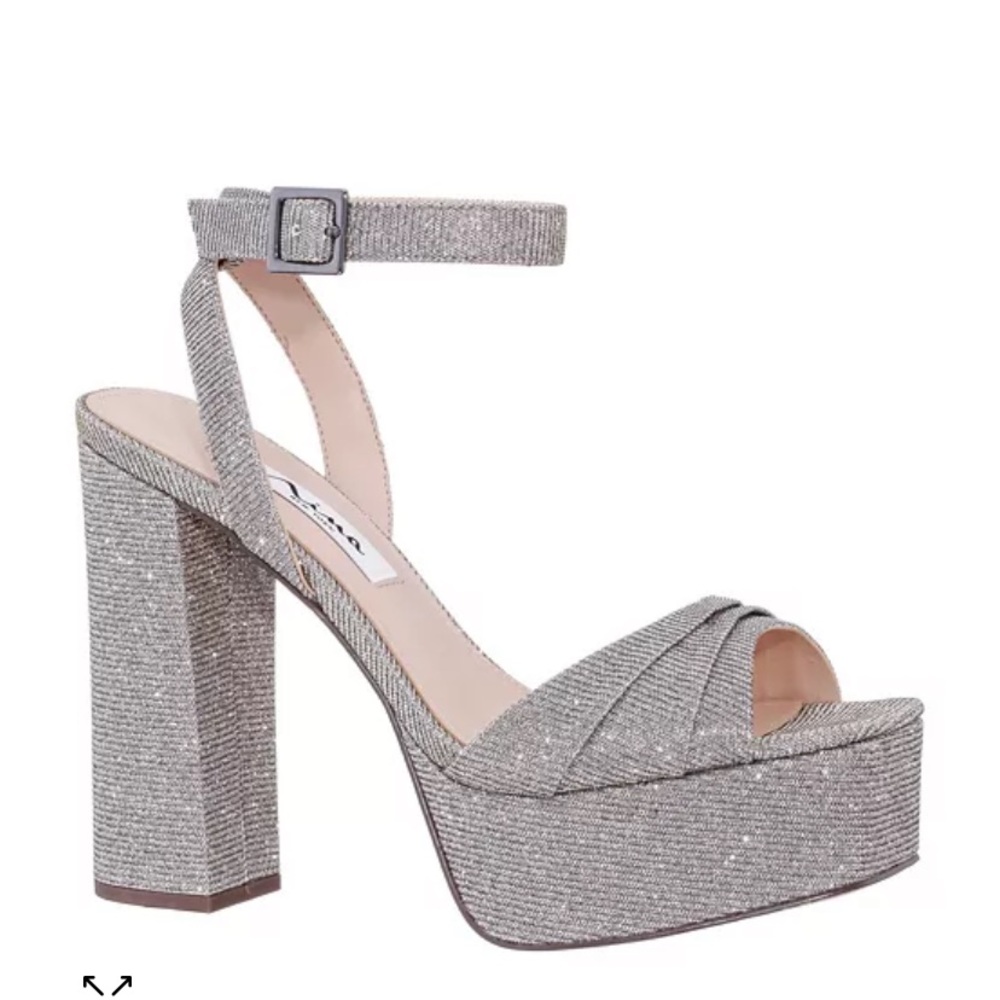 Nina size 7 Dorcas Platform Evening Sandals. Silver shiny.